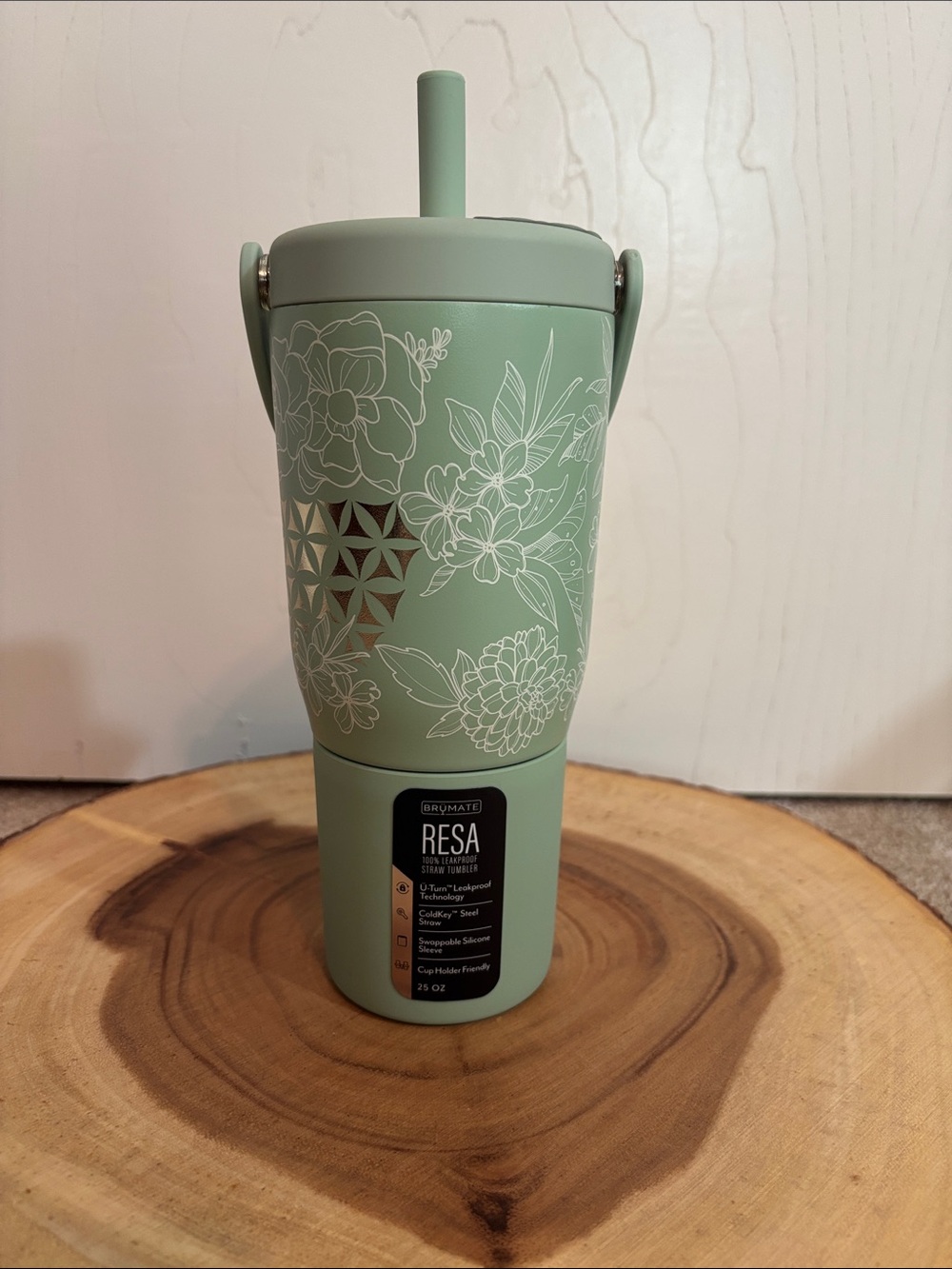 Limited Edition Brumate 25 oz Resa Golden Bloom